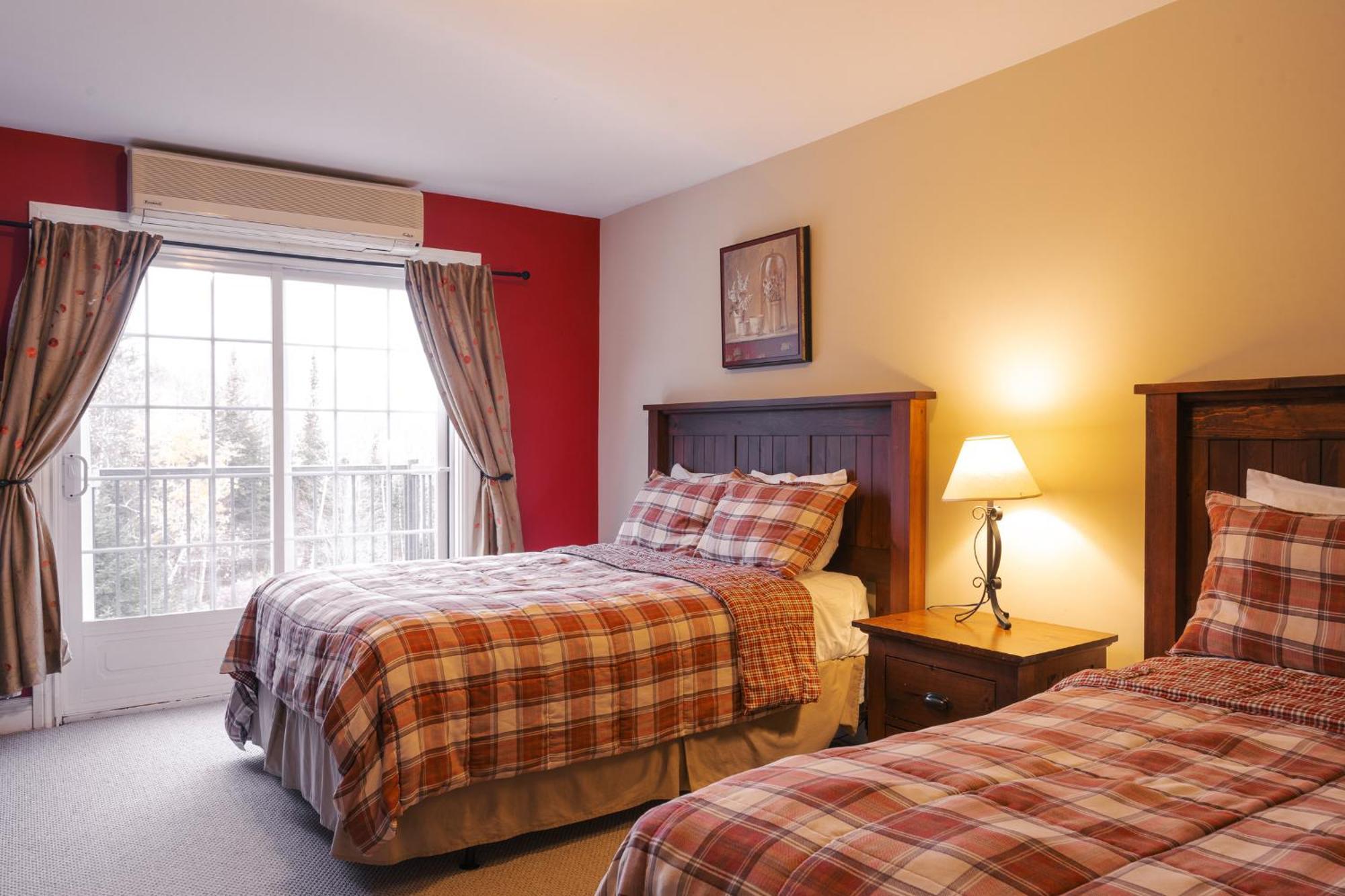 Mont Blanc Hotel & Condos Saint-Faustin 客房 照片
