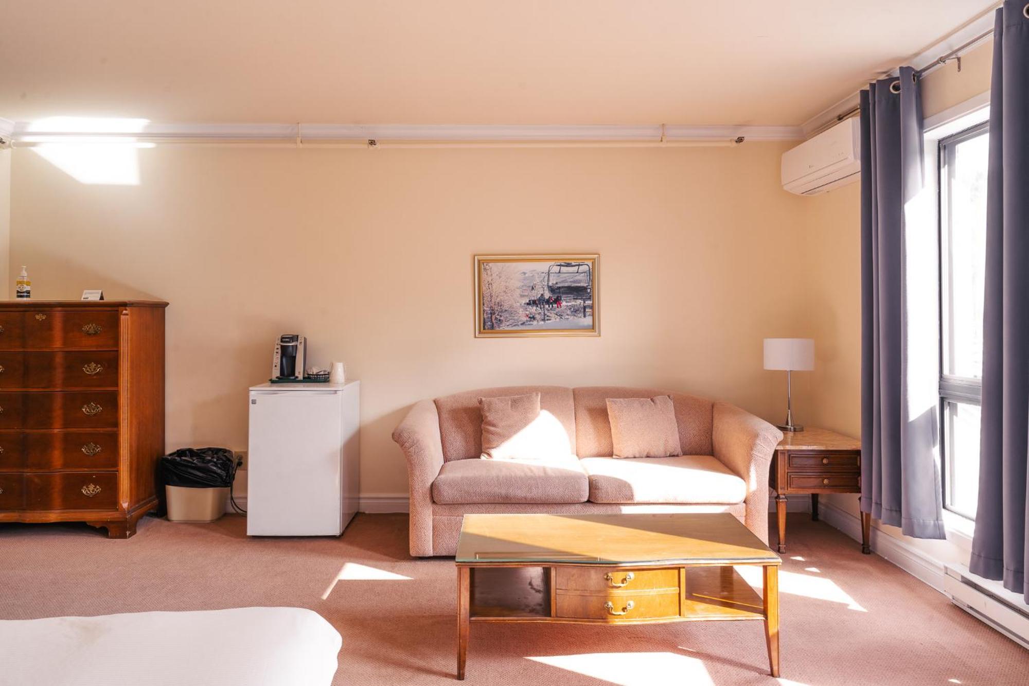 Mont Blanc Hotel & Condos Saint-Faustin 客房 照片